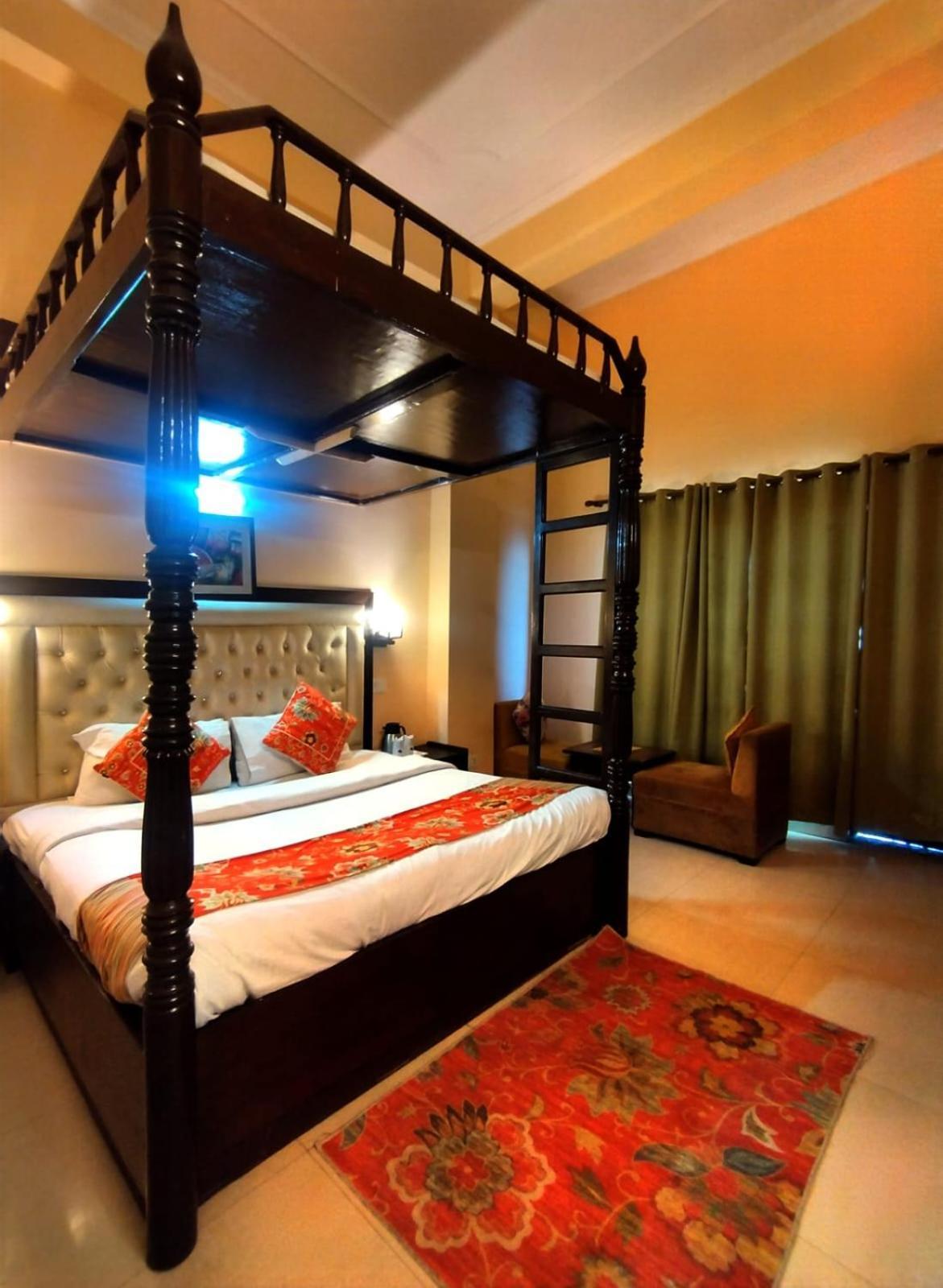 Hotel Aachman Regency With Rooftop Terrace شيملا المظهر الخارجي الصورة