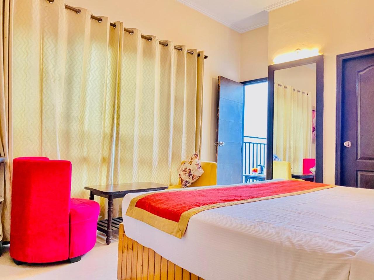 Hotel Aachman Regency With Rooftop Terrace شيملا المظهر الخارجي الصورة