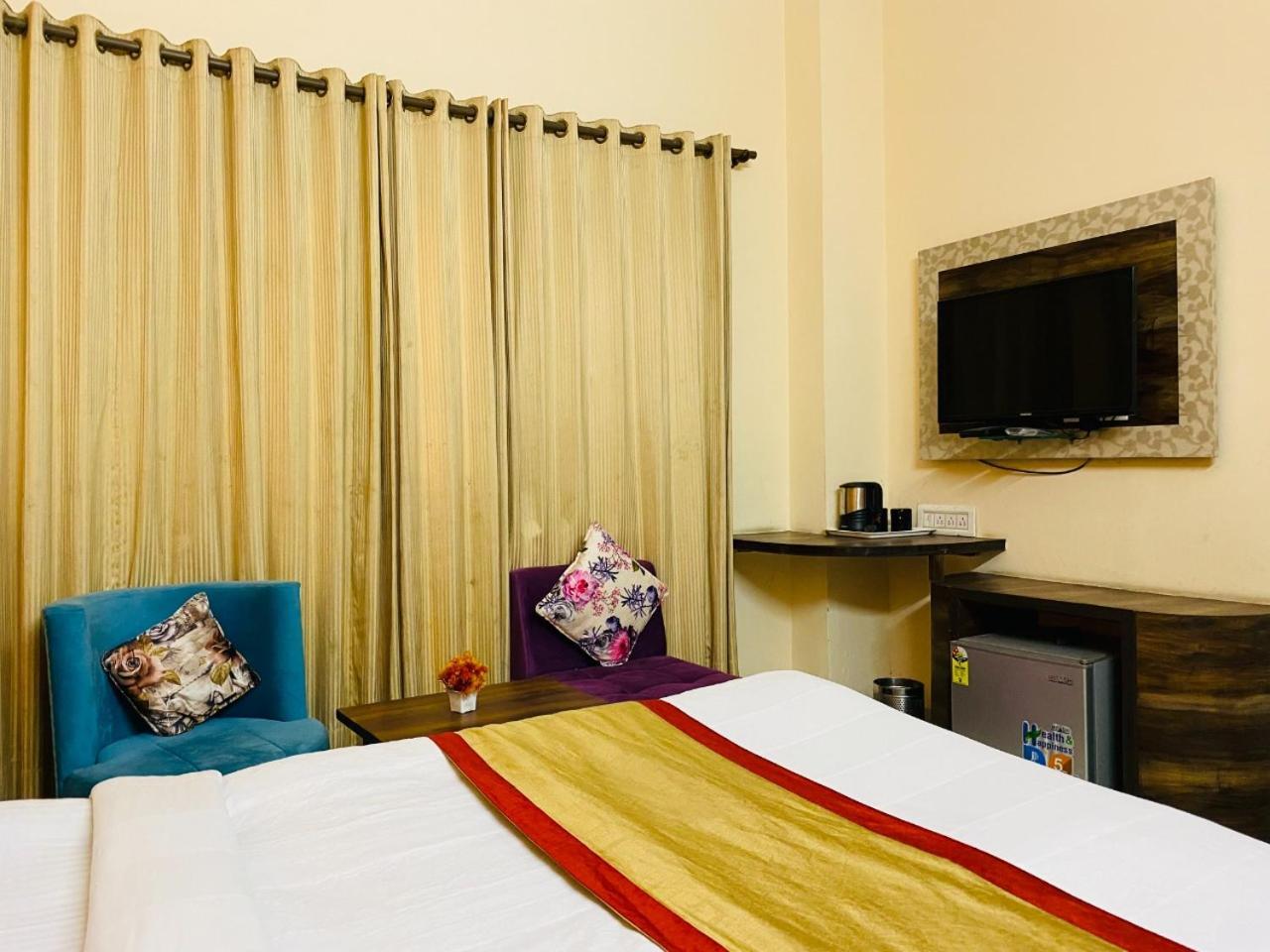 Hotel Aachman Regency With Rooftop Terrace شيملا المظهر الخارجي الصورة